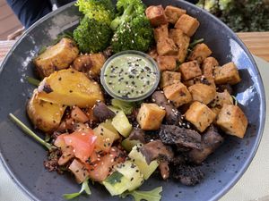 Long life bowl with extra tempeh  at Mundo Vegan - Vegan World in Funchal