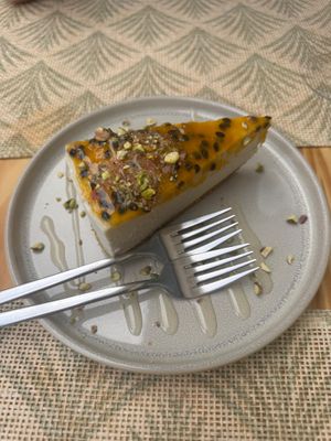 Passion fruit cheesecake at Mundo Vegan - Vegan World in Funchal