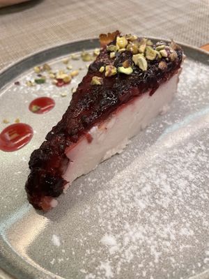 Cake of the day - raw cheesecakee  at Mundo Vegan - Vegan World in Funchal