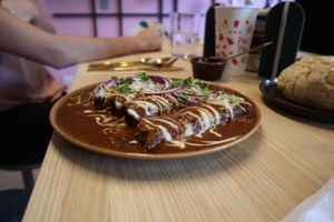 La enmoladas at Pali Pali del Valle in Mexico City