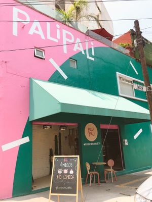 Así se ve por fuera, lugares de estacionamiento/parquímetro cerca at Pali Pali del Valle in Mexico City