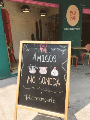 #PorLosAnimales 🌱 at Pali Pali del Valle in Mexico City