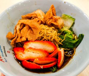 Wan ton noodles at e Veg 益素食 - NorthPoint           in North Singapore