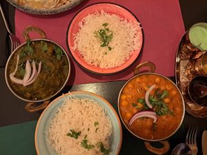 Chana Masala and Aloo Palak at Mumbai in Sevilla