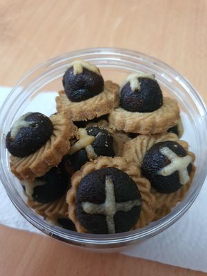 Handmade pineapple tarts at Bud of Joy in East Singapore