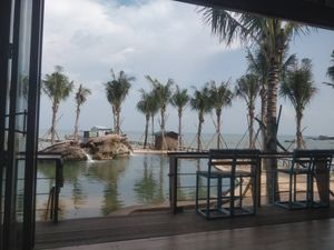 Sea water pool at the bar at Rory's Beach Bar in Phu Quoc
