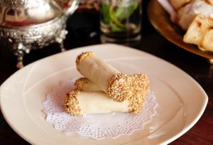 Cigarrillos o Dedos de novia Marroquíes saboreados con mazapan de almendra y agua de azahar at Dar Yemma in Puebla