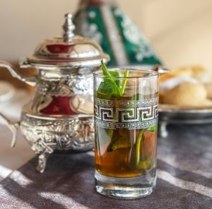El verdadero Moroccan Mint Tea, Te verde con herba buena o menta. at Dar Yemma in Puebla