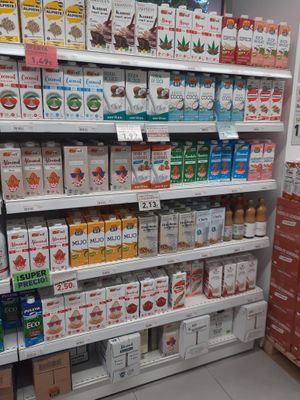 Plant based milks at Ecorganic Ecomarket in Valencia