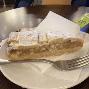 Apple pie (delicious!) at California Coffee Company in Budapest