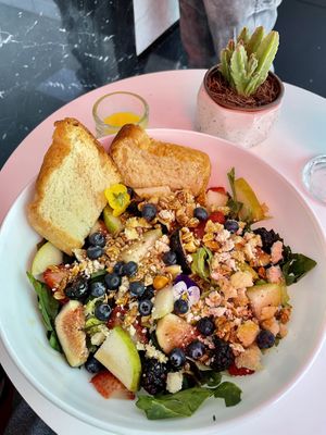 Ensalada vegamo at Vegamo Deli in Mexico City