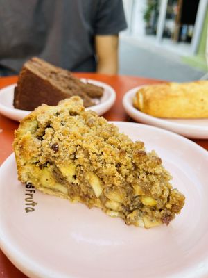 Apple crumble   at Vegamo Deli in Mexico City