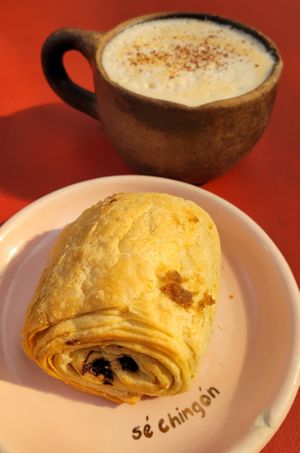 Dirty Chai & Chocolate Croissant at Vegamo Deli in Mexico City