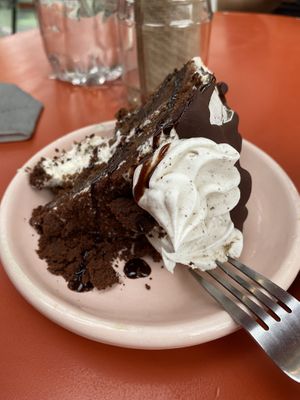 Pastel de oreo   at Vegamo Deli in Mexico City