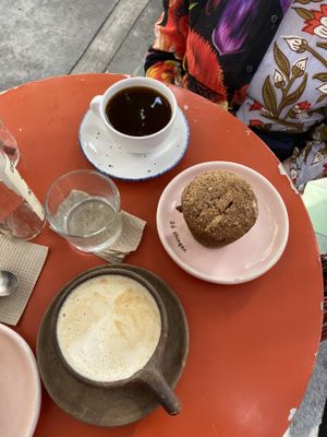 Macha latte y americano   at Vegamo Deli in Mexico City