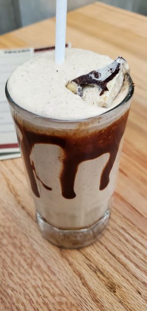 Snickers desert smoothie at Vegamo Deli in Mexico City