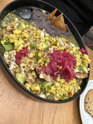 Chilaquiles con revuelto de tofu agregado por 30 pesos  at Vegamo Deli in Mexico City