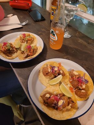 טאקוס California ו mojo at Monchito in Barcelona