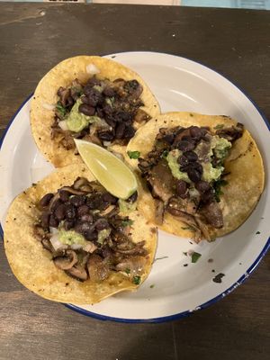 Beans mushrooms tacos  at Monchito in Barcelona