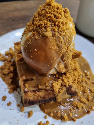 Biscoff waffle at Vegivores in Reading