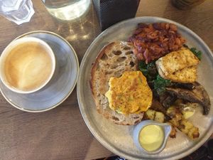 Vegan breakfast at Vegivores in Reading