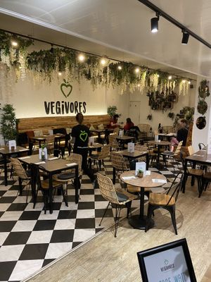 Interior #Veganuary at Vegivores in Reading
