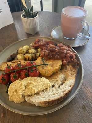 Full Vegan Brunch with Matcha 🍵 Latte   at Vegivores in Reading