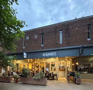 24 May 2025 restaurant in shopping precinct at Vegivores in Reading
