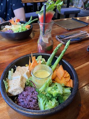 Bowl (veganisiert - Statt Ei Tofu )  at Buddha Bowl in Luebeck