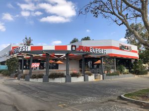 Exterior  at Funburger in Simi Valley