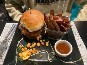 Burger& sweet potato fries at Verde in Basel