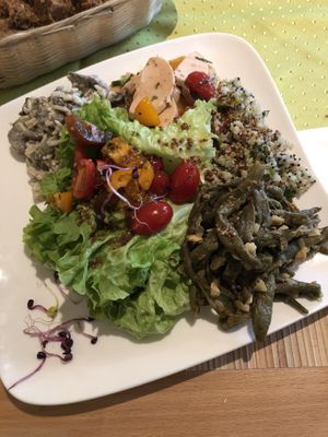 Lovely mixed salad 😋 at Verde in Basel
