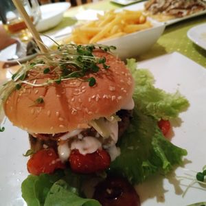 Hamburger at Verde in Basel