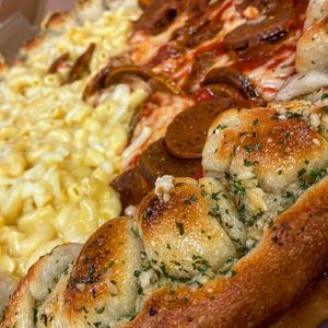 Garlic knot crust pizza at Pasquale's Pizzeria III in Middletown