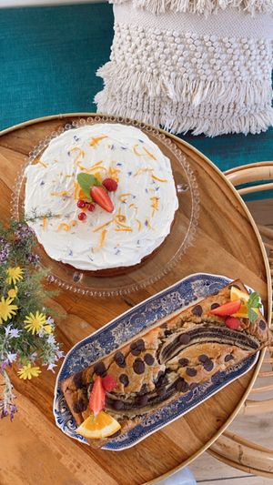 Carrot cake & banana bread at nusa in Digne-les-bains