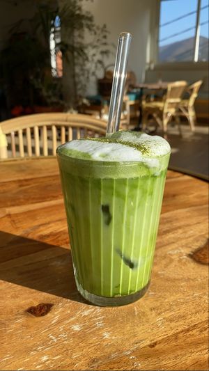 Matcha latte at nusa in Digne-les-bains