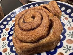 vegan cinnamon roll  at Vollkornbäckerei Hartwich in Berlin