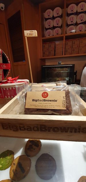 Gluten-free and vegan brownie at Oh Dough in Mumbai