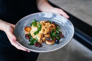 Cauliflower main course at Capriole Café in The Hague