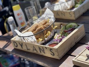 Vegan chicken in a basket at Dylan's in Menai Bridge