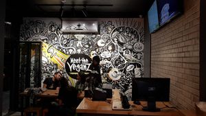 Casher at Meet The Veganz in Beirut