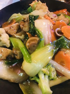 Chicken and vegetables   at Mr Hong in West End