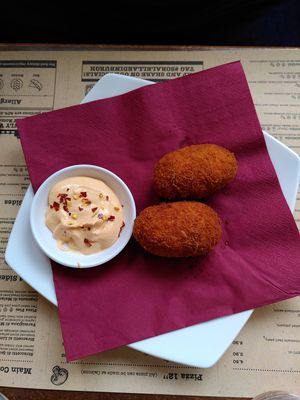 Risotto balls with spicy mayo at Sora Lella Roman Vegan Restaurant in Edinburgh