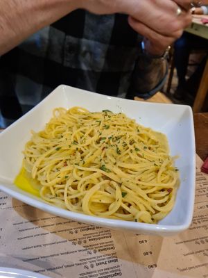 Spaghetti aglio olio e peperoncino at Sora Lella Roman Vegan Restaurant in Edinburgh