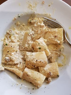 Carbonara was delicious and creamy at Sora Lella Roman Vegan Restaurant in Edinburgh