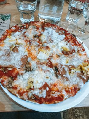 Pizza 🍕   at Sora Lella Roman Vegan Restaurant in Edinburgh