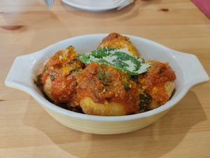 Chilly doughballs at Sora Lella Roman Vegan Restaurant in Edinburgh