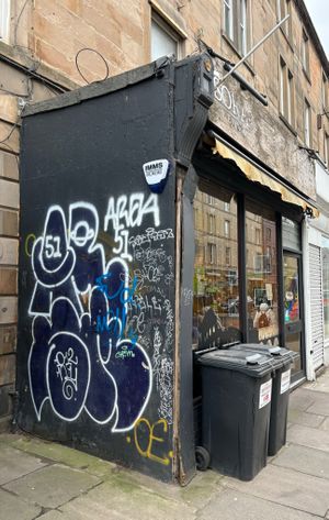 Street view of exterior at Sora Lella Roman Vegan Restaurant in Edinburgh