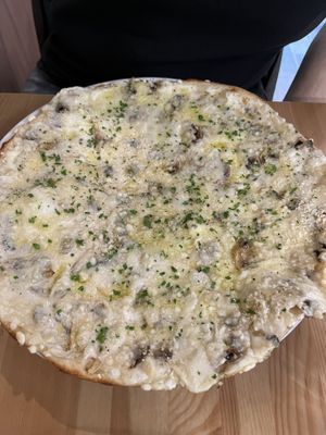 Pizza Quattro Formaggi e Funghi  at Sora Lella Roman Vegan Restaurant in Edinburgh