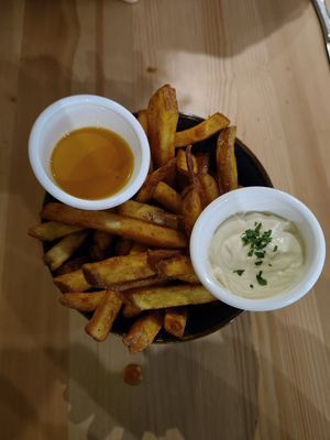 Chips (these are either double or triple cooked) at Sora Lella Roman Vegan Restaurant in Edinburgh